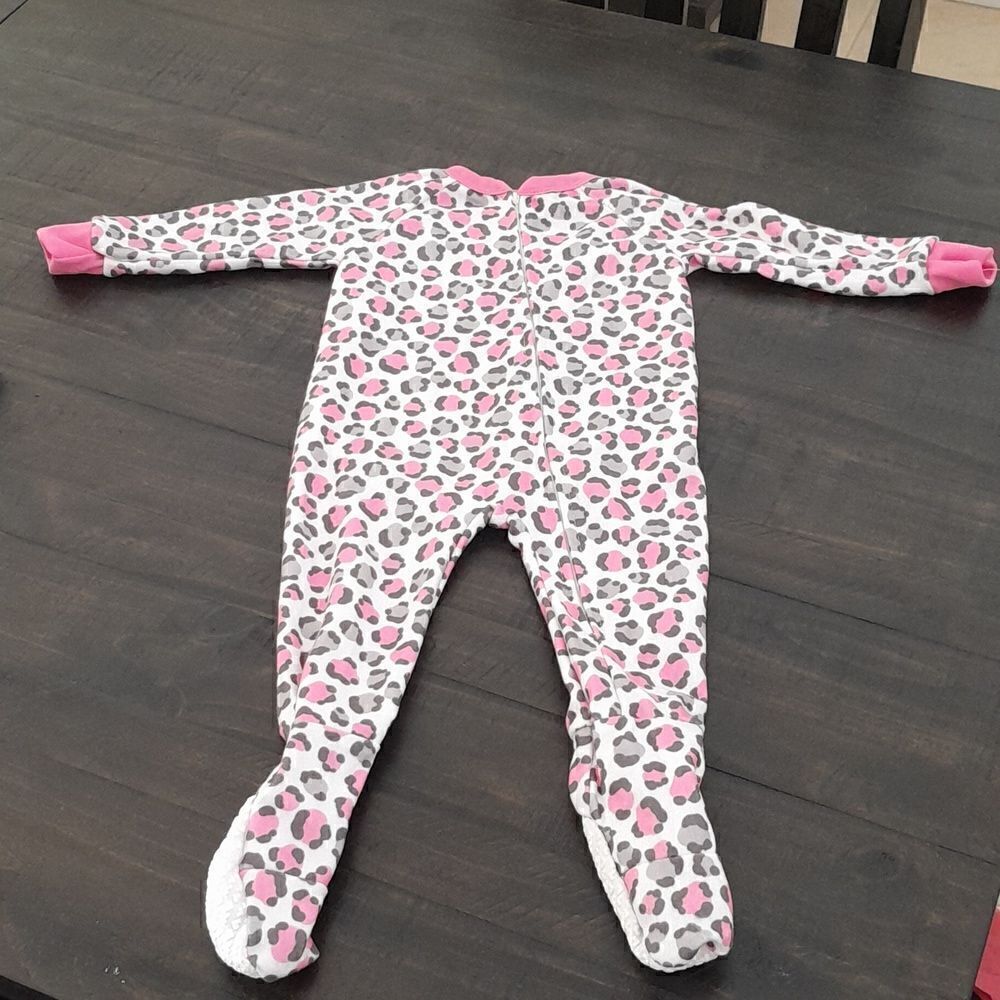 Mon petit onesie pj like new great condition